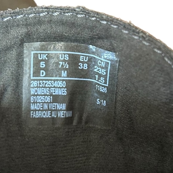 Clarks Hazen Charm Wedge Ankle Booties Womens Size 7.5M Suede Leather - Picture 8 of 9